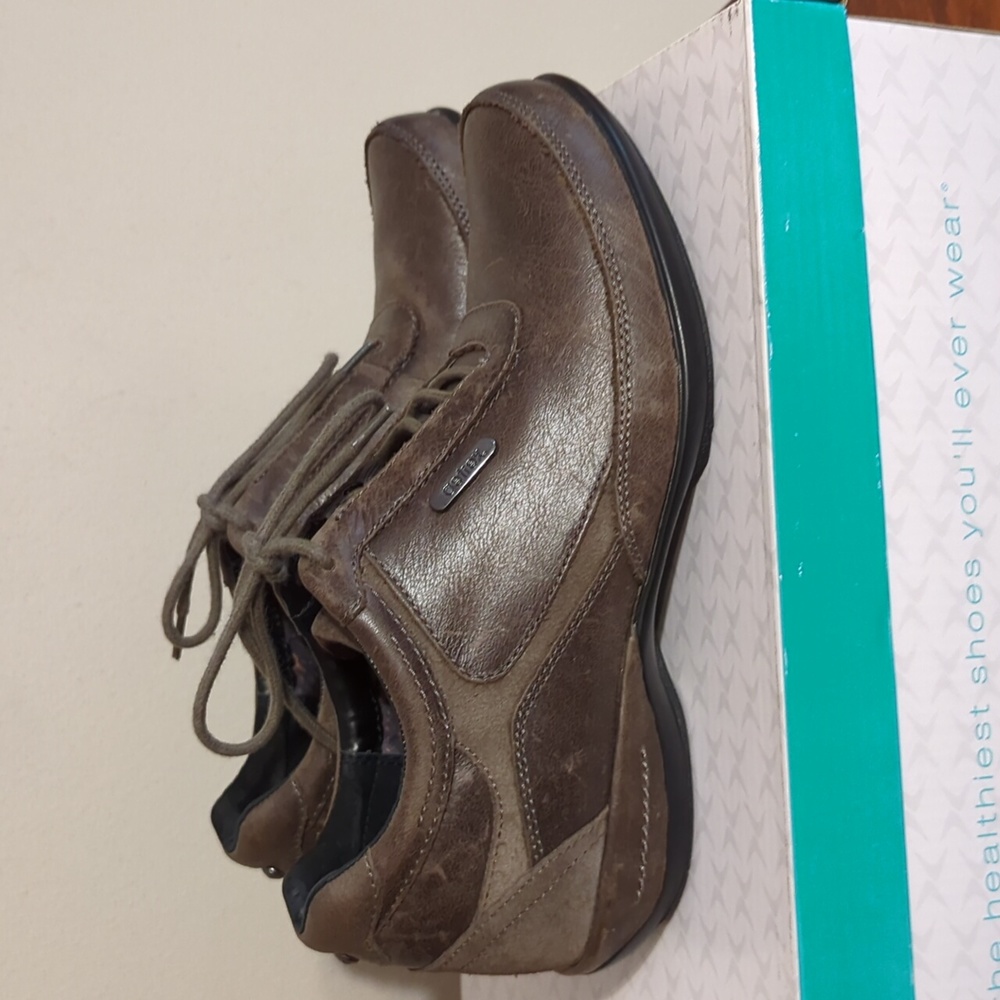 Aetrex Lace Up Oxfords, brown, Size 7.5